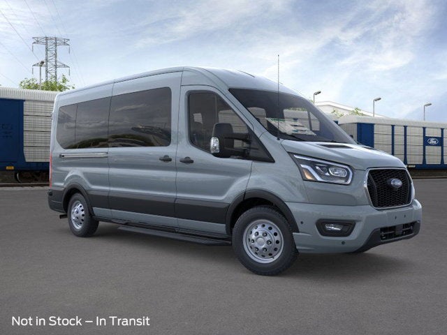 2025 Ford Transit Passenger Wagon XLT