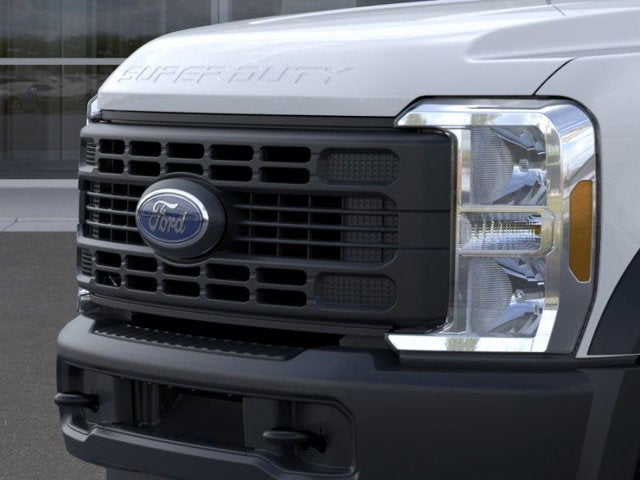 2025 Ford Super Duty F-550 DRW XL