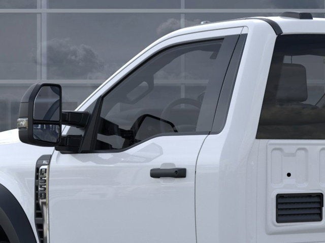 2025 Ford Super Duty F-550 DRW XL
