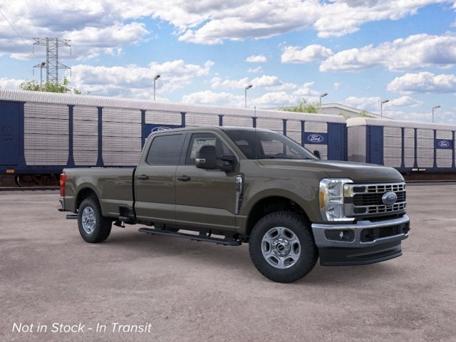 2026 Ford Super Duty F-350 SRW XLT