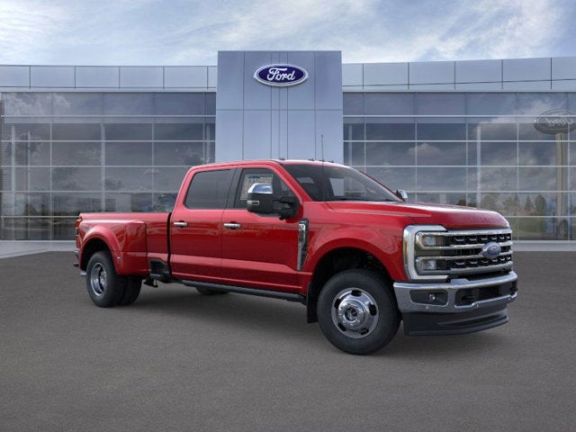 2025 Ford Super Duty F-350 DRW LARIAT