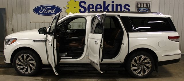 2023 Lincoln Navigator L Reserve