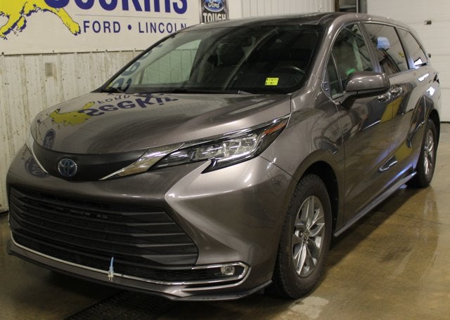 2022 Toyota Sienna XLE