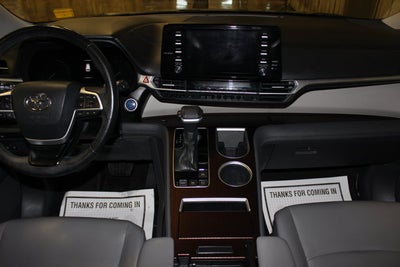 2022 Toyota Sienna XLE