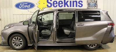 2022 Toyota Sienna XLE