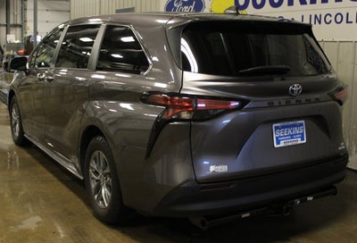 2022 Toyota Sienna XLE