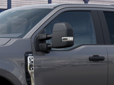 2027 Ford Super Duty F-350® XLT