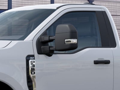 2027 Ford Super Duty F-350® XLT